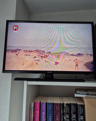 Tv led Samsung T28E316EI 28 pollici