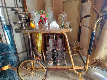 Carrello portavivande vintage in ottone e vetro