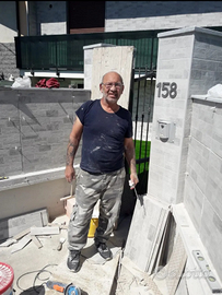 Muratore, impianti elettrici e idraulici