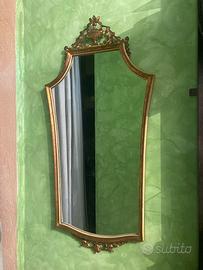 Specchio vintage sagomato cornice dorata