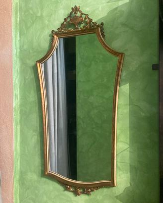 Specchio vintage sagomato cornice dorata