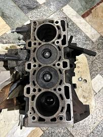 Monoblocco motore Renault clio 1.5 dci k9k