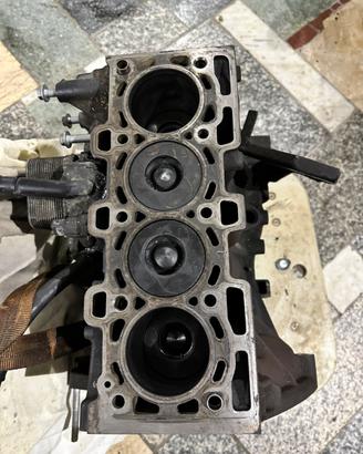 Monoblocco motore Renault clio 1.5 dci k9k