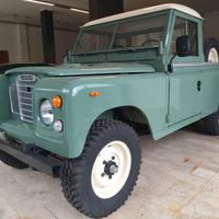 Land Rover Defender PICK-UP COMPLETAMENTE RESTAURA