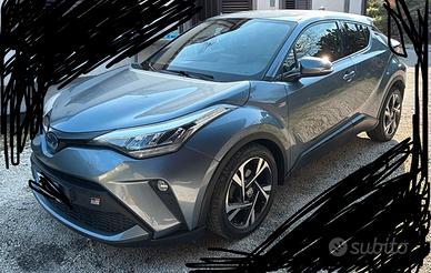 Toyota chr azzurro grigio metallizzato