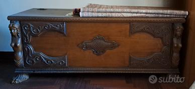 Panca con appendiabiti in legno