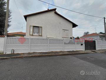 Villa bifamiliare Castellanza