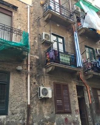 Zisa Palazzina da ristrutturare 6 appartamenti