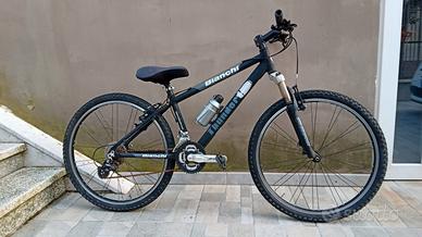 bicicletta mountain bike