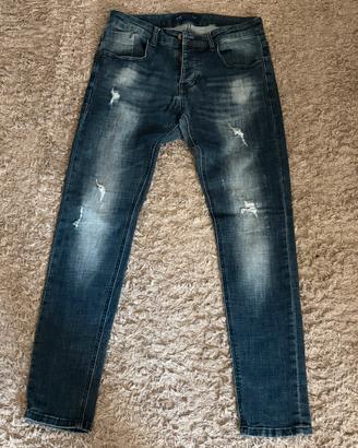 Jeans True Rise blu strappato