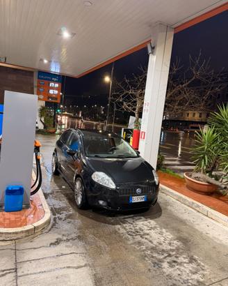 Grande punto t-jet