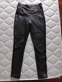 Pantaloni neri finta pelle S/M