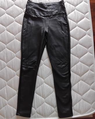 Pantaloni neri finta pelle S/M
