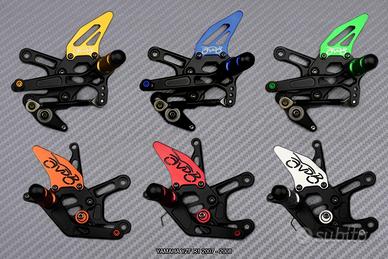 AVDB Pedane Arretrate Regolabili CNC Per YAMAHA YZF-R1 RN19 2007-2008 - Rosso/Alluminio, Kit Completo - 2