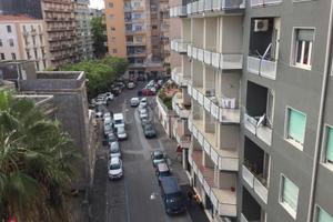 Catania, zona Tribunale, tre vani luminoso