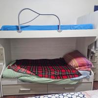 Divano con penisola,tavolo in legno con 6 sedie,st