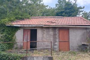 Santa venerina terreno con casa singola