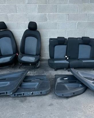 Sedili grigi Fiat Grande Punto 2011 5 porte