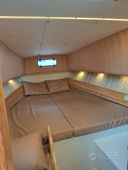 Barca a motore Walkaround 27 piedi