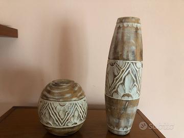 Vaso con fiori finti