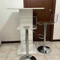 Tavolo alto + 2 sgabelli trasparenti regolabili