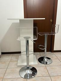 Tavolo alto + 2 sgabelli trasparenti regolabili