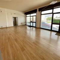 Locale a destinazione commerciale