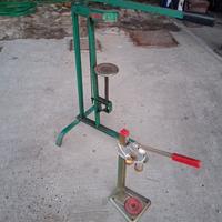 attrezzi per tappare bottiglie