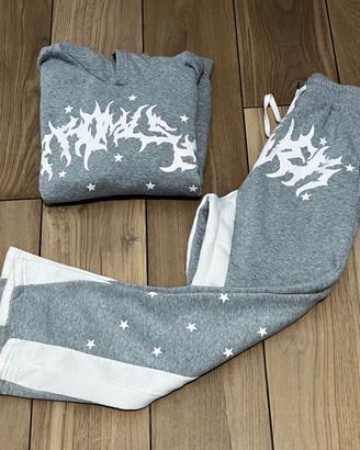 Set Sportivo Grigio con Dettagli Stellati – Comodo