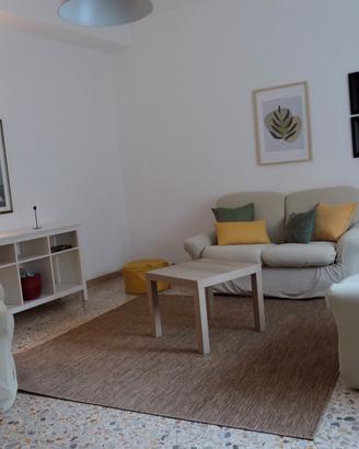 Appartamento ammobiliato al piano terra - Via Olbi