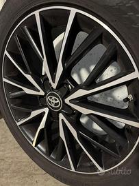 Set gomme invernali  cerchi originali Toyota 18”