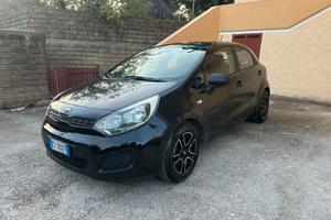 KIA Rio Benz/GPL