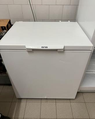 Congelatore a Pozzetto semi nuovo