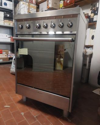 cucina con forno 