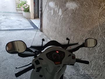 scooter Honda SH 300