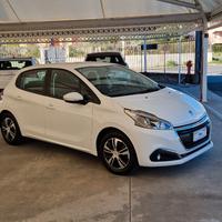 Peugeot 208 PureTech 82cv 5 porte Allure