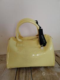 Borsa bauletto in vernice di Liu Jo
