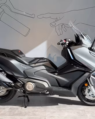 Kymco AK 575 Piremium