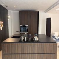 Cucina con isola quadrata MESONS GOCCIA -55%