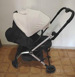 passeggino -fronte mamma fronte strada