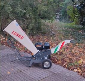 Biotrituratore con motore autonomo