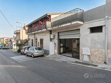 Bottega via Madonna degli Ammalati