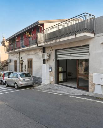 Bottega via Madonna degli Ammalati