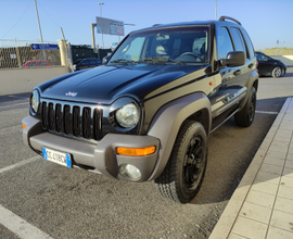 Jeep Cherokee kj liberty