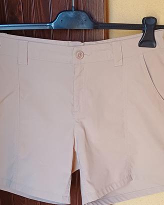 pantaloni corti M