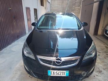 Opel astra COSMO S j 1.7 cdti 125cv  del 2010