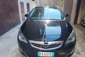 Opel astra COSMO S j 1.7 cdti 125cv  del 2010