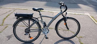 Biciclettta elettrica btwin 700