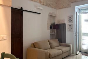 Casa con volte in pietra