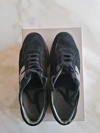 Scarpe Hogan nere in camoscio  con Swarovski